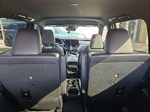 Used 2024 Lexus TX 500h AWD image 9