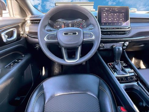Certified 2023 Jeep Compass Altitude image 5