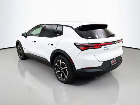 New 2026 Chevrolet Equinox EV LT image 6