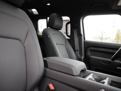 New 2026 Land Rover Defender 110 X-Dynamic SE AWD/4WD image 12