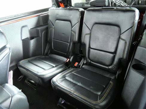 Used 2023 Ford Bronco Badlands image 16