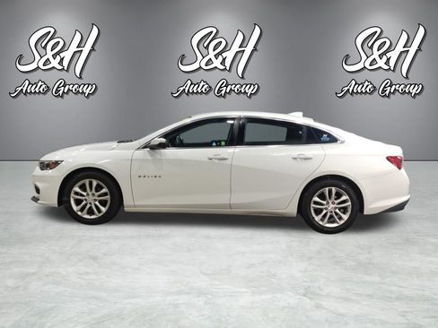 Used 2017 Chevrolet Malibu LT FWD image 14