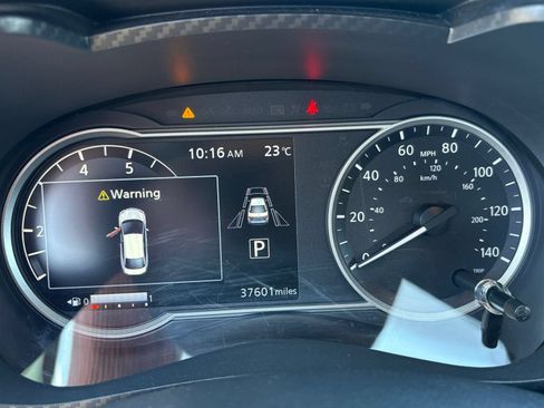Used 2025 Nissan Versa SV FWD image 38