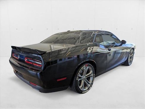 Used 2022 Dodge Challenger R/T image 5