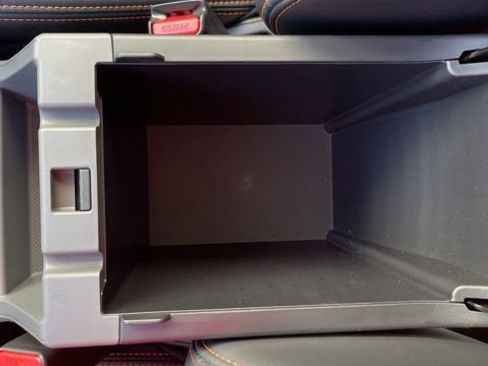 Used 2025 Subaru Crosstrek 2.5i Limited w/ Popular Package #4A image 11