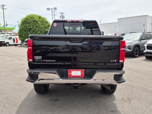 New 2026 Chevrolet Silverado 2500 LTZ w/ LTZ Premium Package AWD/4WD image 7