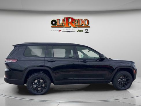 New 2025 Jeep Grand Cherokee L Altitude image 8