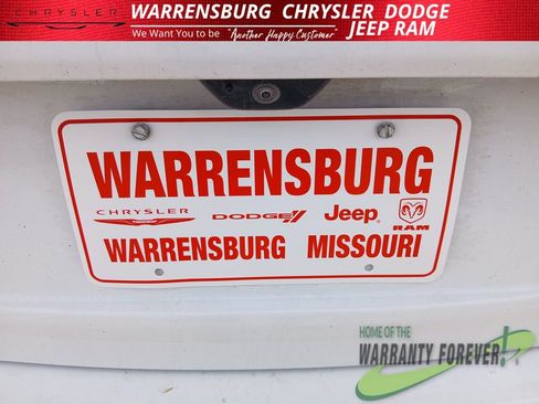 Used 2024 Jeep Grand Cherokee Limited w/ Luxury Tech Group II image 12