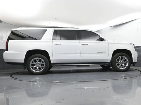 Used 2017 GMC Yukon XL SLE w/ SLE Value Package RWD image 26