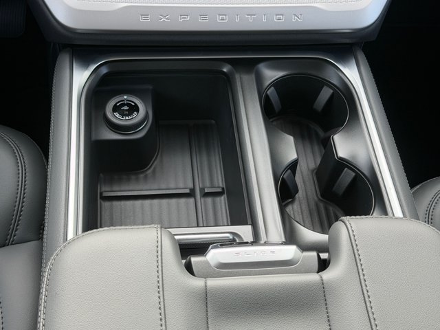 New 2027 Ford Expedition Active RWD image 24