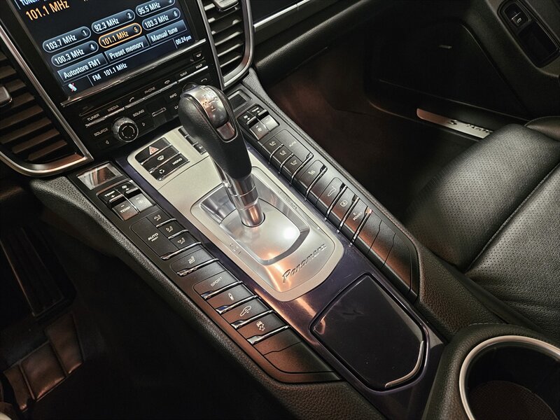 Used 2013 Porsche Panamera S RWD image 38
