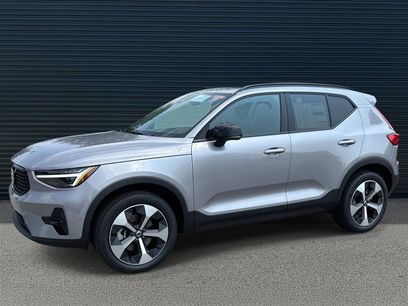 New 2026 Volvo XC40 B5 Plus w/ Protection Package Premier