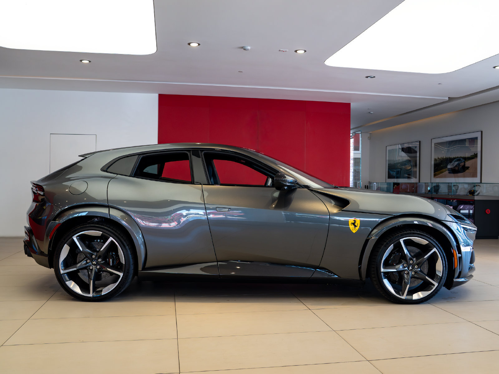 Used 2024 Ferrari Purosangue AWD/4WD image 7
