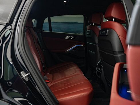 Used 2022 BMW X6 M50i image 44