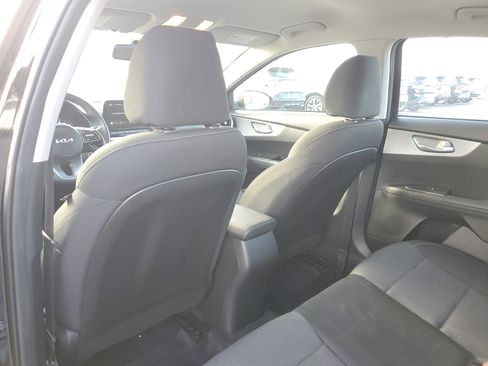 New 2022 Kia Forte LXS w/ LXS Technology Package image 9