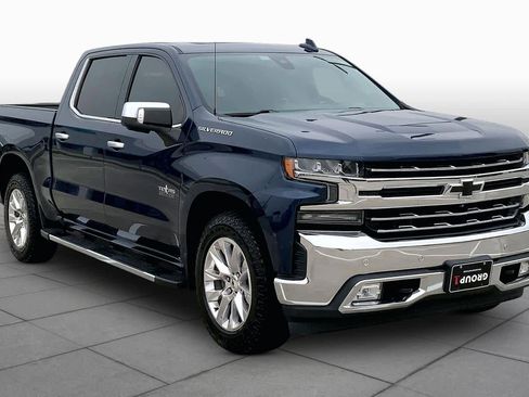 Used 2020 Chevrolet Silverado 1500 LTZ w/ LTZ Texas Edition RWD image 3