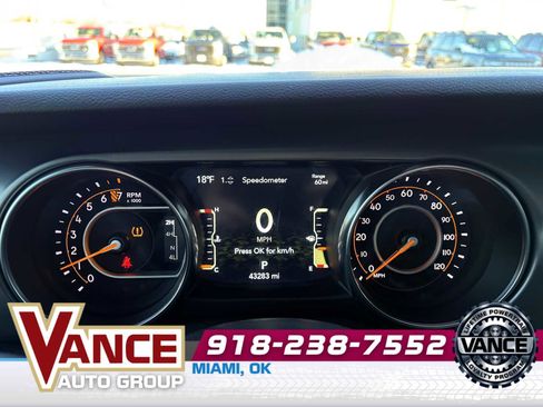 Used 2021 Jeep Gladiator Sport image 32