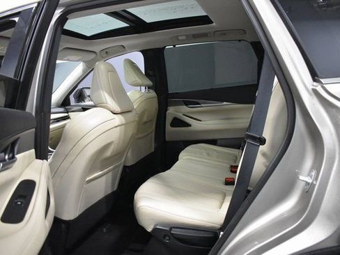 Used 2023 INFINITI QX60 Luxe image 34