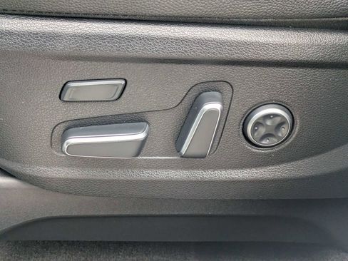 Used 2024 Hyundai Palisade Limited FWD image 21