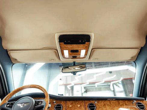 Used 2011 Bentley Mulsanne RWD image 17