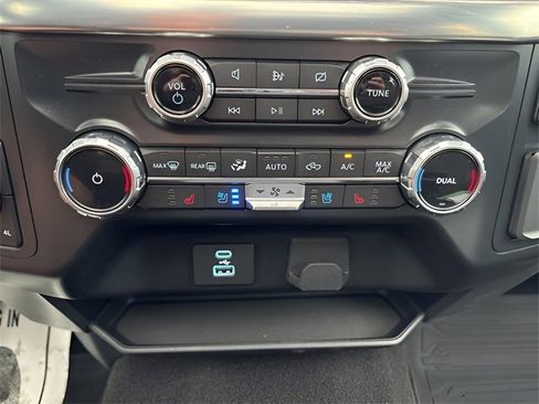 Used 2022 Ford F150 Lariat image 17