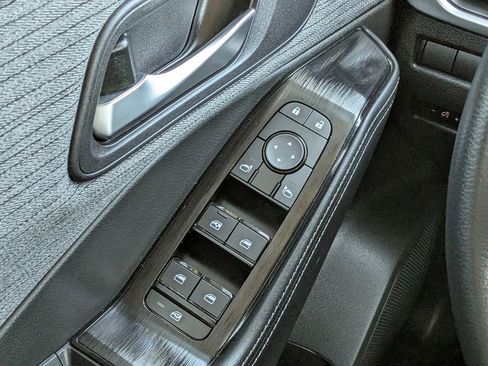 Used 2023 Nissan Rogue SV image 20