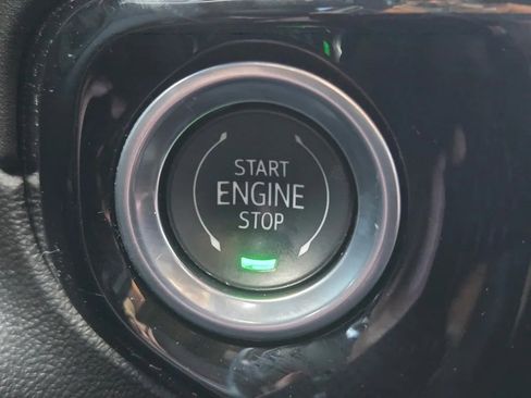 Used 2024 GMC Sierra 1500 SLE image 19