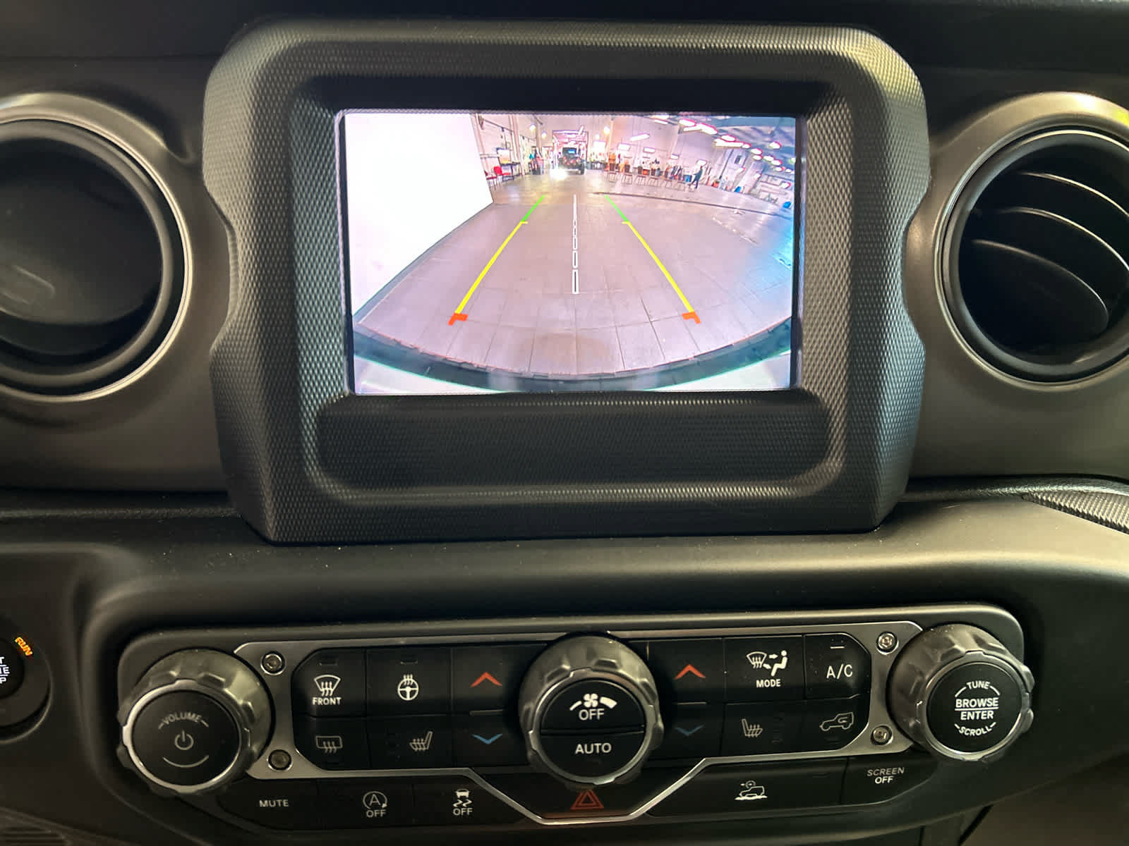 Used 2022 Jeep Wrangler Unlimited Sport AWD/4WD image 5