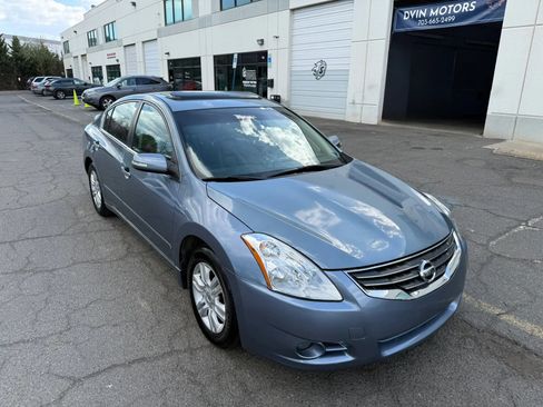 Used 2011 Nissan Altima 2.5 SL w/ Technology Pkg FWD image 14