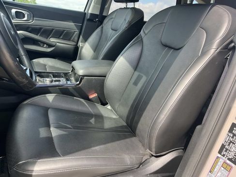 Used 2024 Kia Sorento SX AWD/4WD image 34