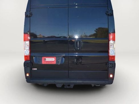 Used 2021 RAM ProMaster 3500 w/ Premium Appearance Group image 5