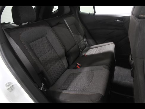 Certified 2024 Chevrolet Equinox LT FWD image 18