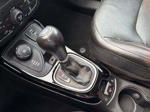 Used 2020 Jeep Compass Limited AWD/4WD image 21