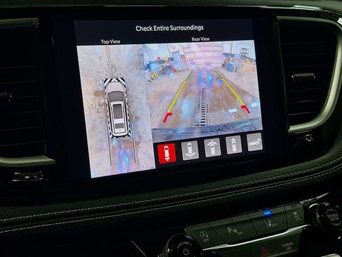 New 2026 Chrysler Pacifica Select w/ S Appearance Package AWD/4WD image 14