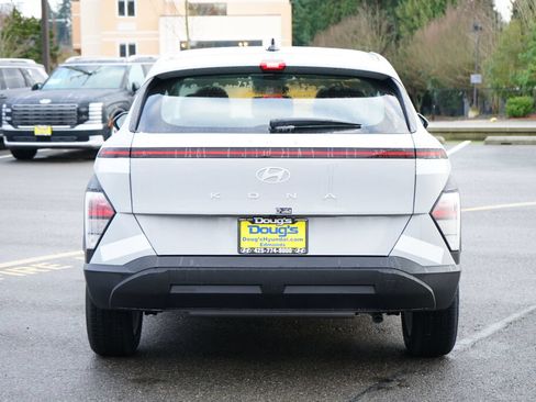 Used 2026 Hyundai Kona SE FWD image 7