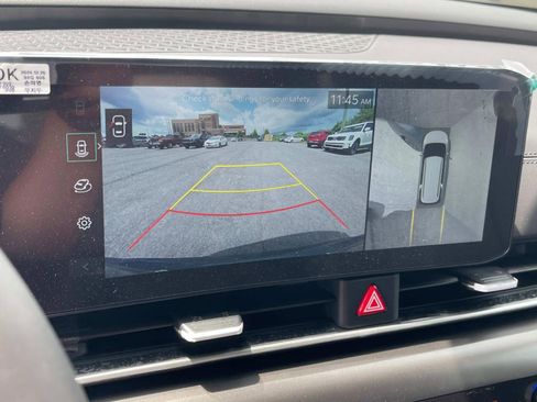 New 2025 Kia Carnival SX Prestige image 32