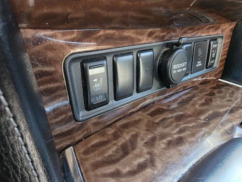Used 2017 Nissan Armada SV w/ Driver Package AWD/4WD image 23