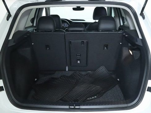 Used 2023 Volkswagen Taos SE w/ Panoramic Sunroof Package FWD image 32