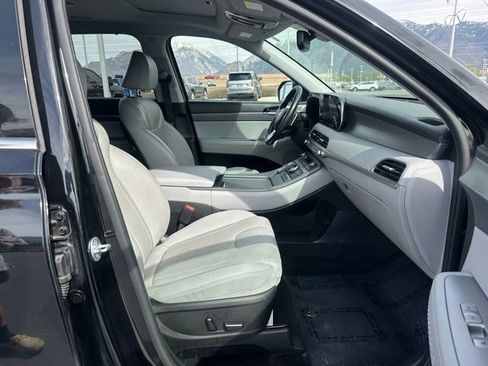 Used 2021 Hyundai Palisade SEL w/ Premium Package image 17