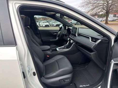 Used 2022 Toyota RAV4 XSE image 21