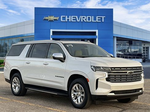Certified 2022 Chevrolet Suburban Premier image 8