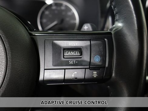 Used 2022 Nissan Pathfinder SV AWD/4WD image 3