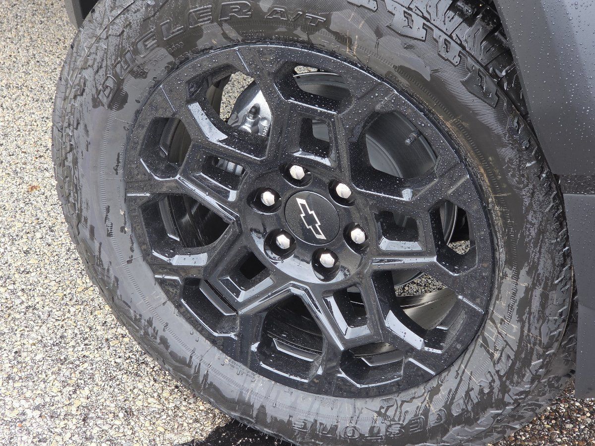 New 2026 Chevrolet Colorado Trail Boss AWD/4WD image 13