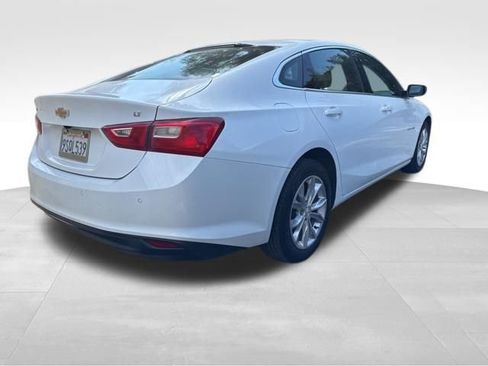 Used 2024 Chevrolet Malibu LT image 3