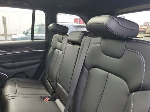 New 2026 Jeep Grand Cherokee Limited w/ Limited Altitude Package AWD/4WD image 13