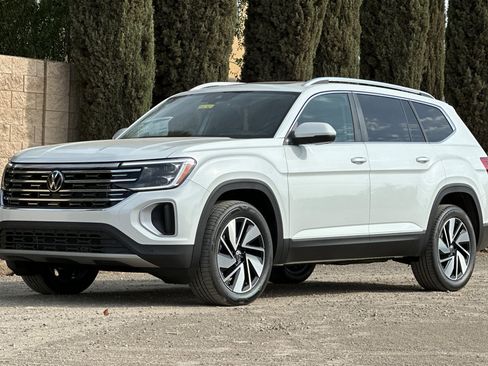 New 2026 Volkswagen Atlas SEL image 8