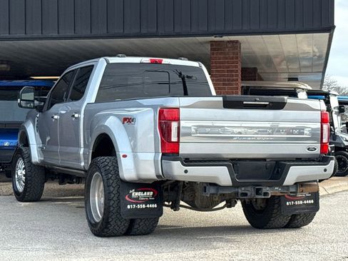 Used 2022 Ford F450 Platinum w/ FX4 Off-Road Package image 7