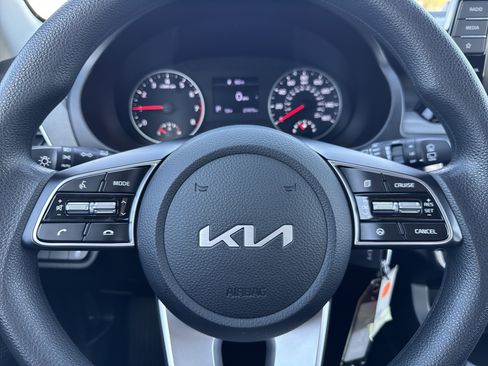 Used 2023 Kia Seltos LX image 10