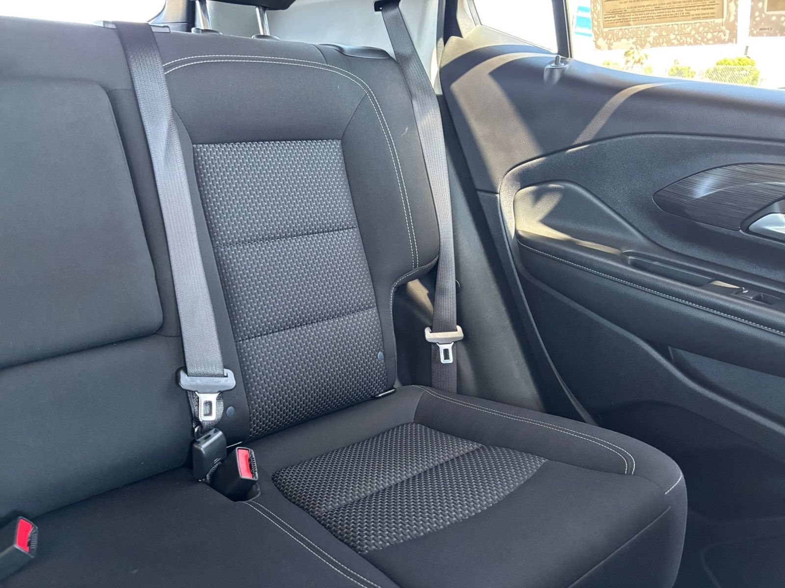 Used 2024 GMC Terrain SLE FWD image 35