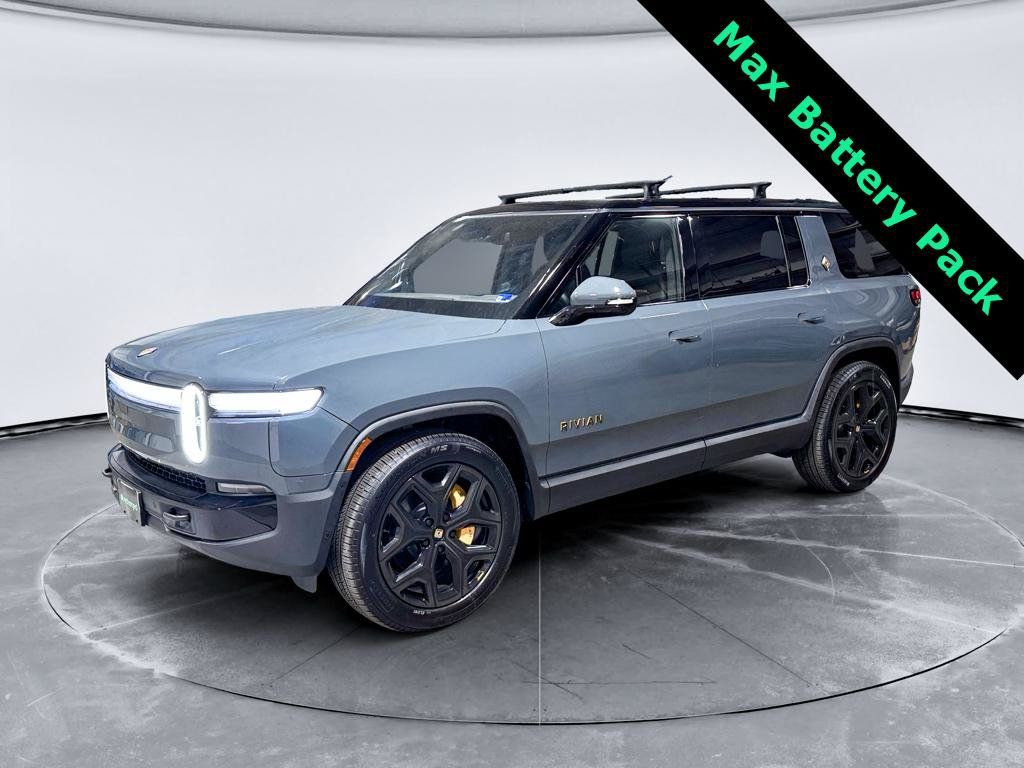 Used 2026 Rivian R1S Premium Tri AWD/4WD image 1